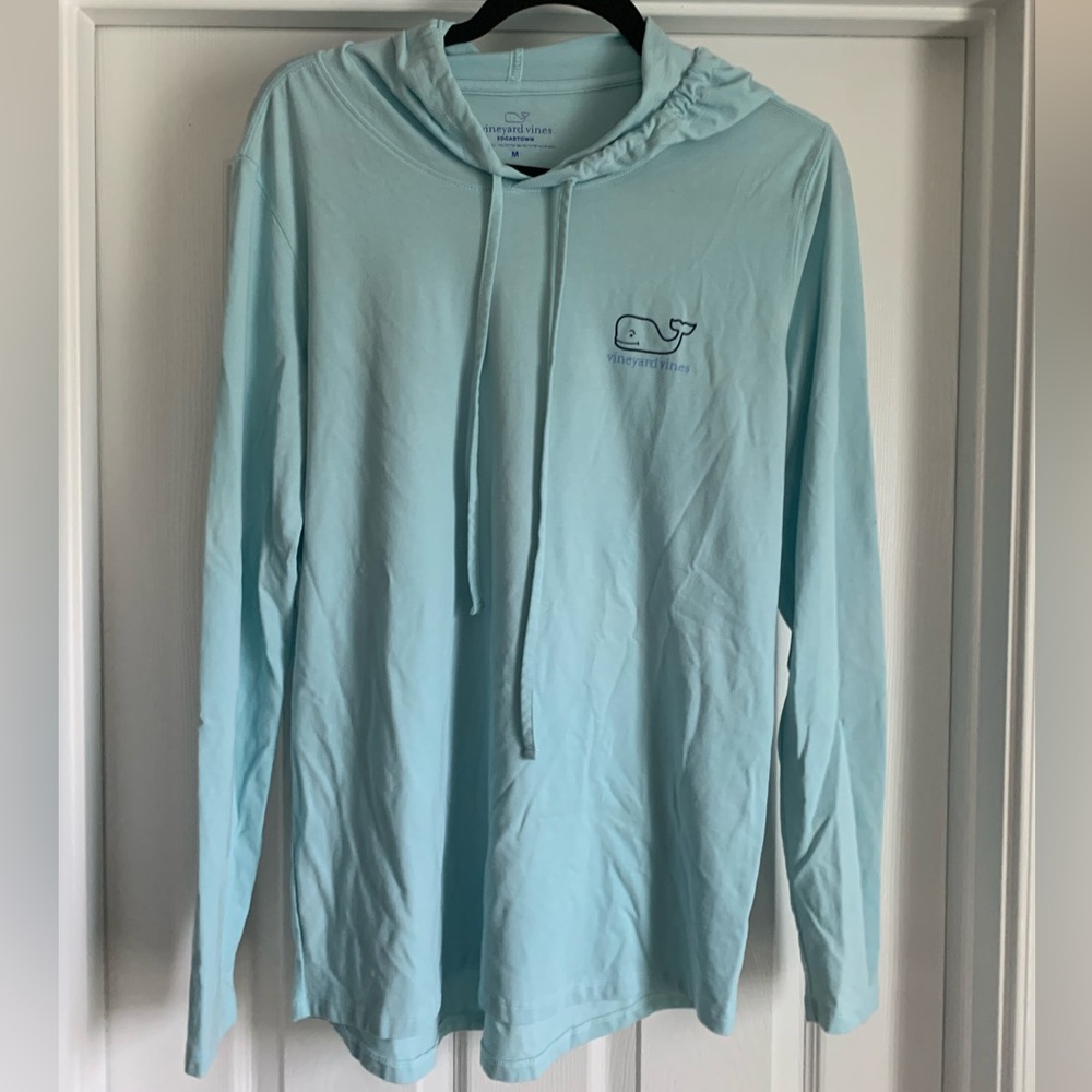 Vineyard Vines Men’s lightweight hooded long sleeve